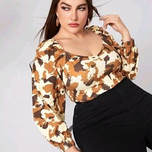 Plus size blouse with camouflage, casual.